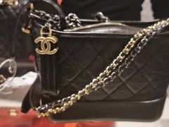 -CHANEL(戴高乐机场T 2E店)