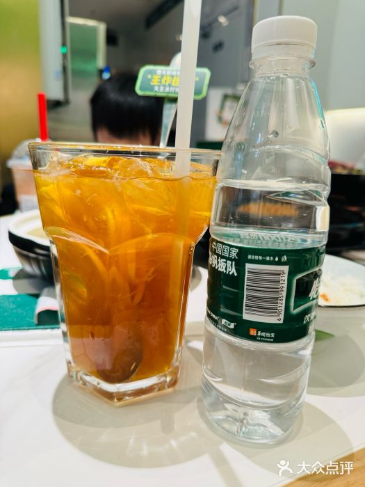 费大厨辣椒炒肉(通州万达店)大王冰柠檬茶图片