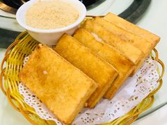 -渝君重庆火锅(嘉宾路店)