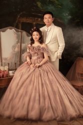 -雪中彩影婚纱摄影·微光艺术中心