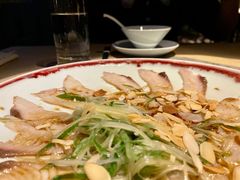-穹六人间 people 6(岳阳路店)
