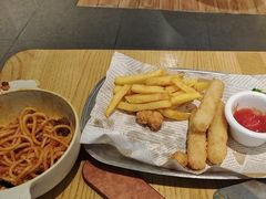 -菲滋意式休闲餐厅(北仑银泰城店)