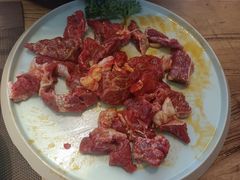 -青古韩式炭火烤肉店