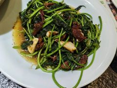 豆豉鲮鱼炒地瓜苗-鹅城粤菜馆(白云山路店)