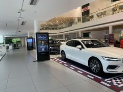 -杭州中沃沃尔沃4S店(滨江区店)