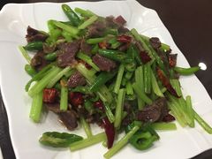 -上海小菜餐厅(理工大学店)