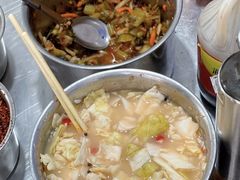 -巍山𤆵肉饵丝