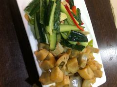 -内蒙焖面大盆骨餐馆(山大路店)