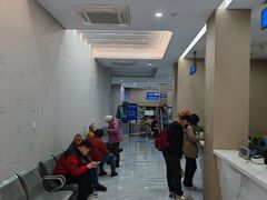 -上海大学附属上海和平眼科医院