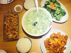 菠萝咕咾肉-吕氏疙瘩汤·海鲜新鲁菜(凯德mall新都心店)