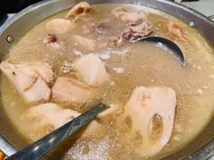 弯骨藕汤-刘胖子家常菜·蹄花焖藕(兴业店)