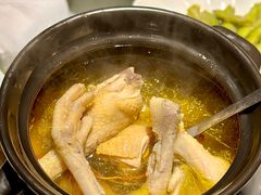 七彩菌菇土鸡煲-临安鲲凌餐厅(钱王大街店)