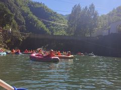 -安吉龙王山峡谷漂流