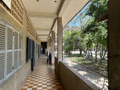 -吐斯廉屠杀博物馆