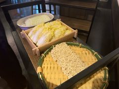 -尚尚仙·酸汤猪手·猪肚鸡火锅(华联万柳购物中心店)