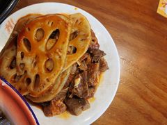 -爆炸头阿姨小四川正宗川味小吃(无任何分店)