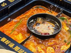 -老牌坊云南鱼豆花火锅(哈西万达店)