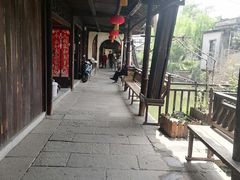 -丝绸小镇荻港古村