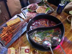 -灌县老妈砂锅串串香(万科红生活广场店)