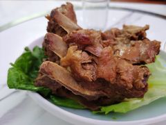 -雪乡人家东北菜·铁锅炖一切(高斯路店)
