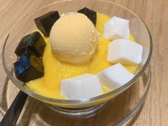 芒果双色凉粉捞-糖糖屋•糖水•雪花冰店(时尚天河店)