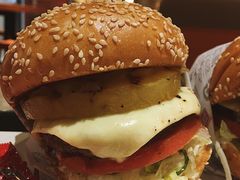 -The Habit Burger Grill 哈比特汉堡(复兴soho店)