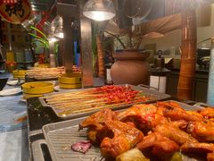 -亚龙湾希尔顿自助餐厅·海鲜·烧烤·沙滩BBQ·现场乐队