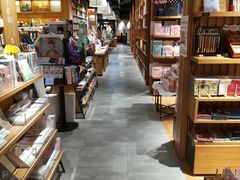 -百新书局(尚悦湾店)