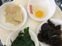 -桥香园过桥米线(国贸店)