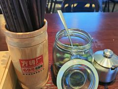 餐具摆设-方砖厂69号炸酱面·烤鸭(前门鲜鱼口店)