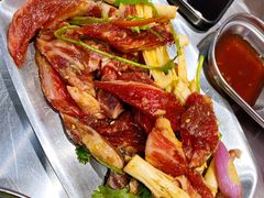 精品牛肋条-马路牙子烧烤音乐酒馆(望京店)