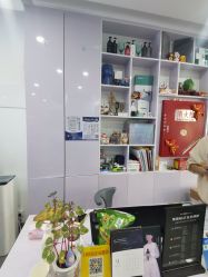 -黑奥秘脱发白发中心