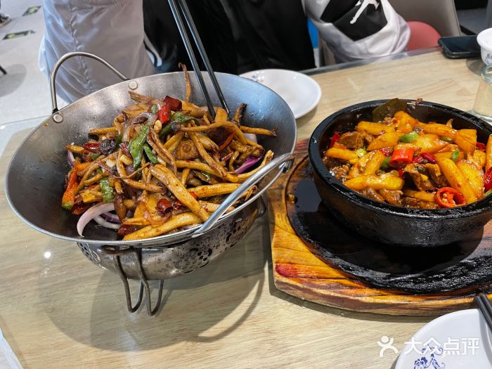 小四川菜馆(托乐嘉店)图片