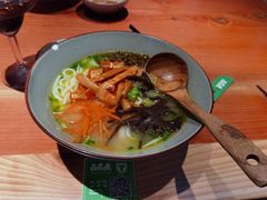 -百春原湖南牛肉粉(百联世纪店)