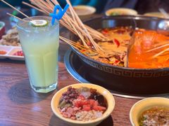 -签多多串串香火锅