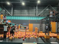 -极限PLAY运动娱乐新世界·团建派对潮玩休闲馆·室内蹦极高空游乐园