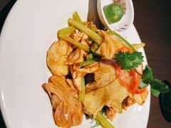 -大头虾越式风味餐厅(光明广场店)