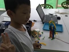 -凤凰机器人乐高编程活动中心(星湖校区)