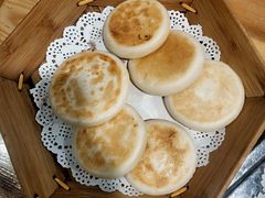 酸奶饼-老阿妈蒙古村·蒙古包·草原文化·歌舞表演(老君堂店)