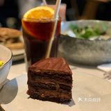 香橙酿冰咖还ok的 好久没吃柚子巧克力蛋糕
