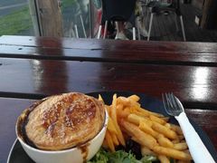 -12 Rocks Beach Bar Cafe