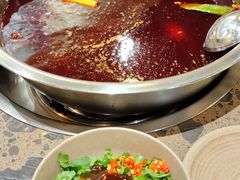 红汤锅-肖肖酸萝卜鱼火锅(总店)