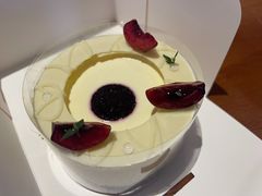 樱桃意式鲜奶酪-潮一不贰·法式甜品·生日蛋糕·西式简餐(外滩店)