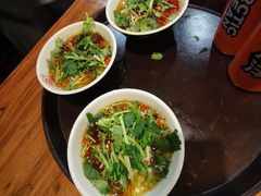-万记麻辣烫国展总店