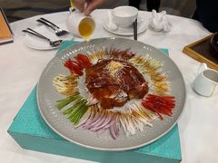 黑松露捞起脆皮手撕鸡-粤菜王府·海鲜·茶市·海景餐厅(大梅沙店)