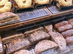 -巴黎贝甜(大宁国际商业广场店)