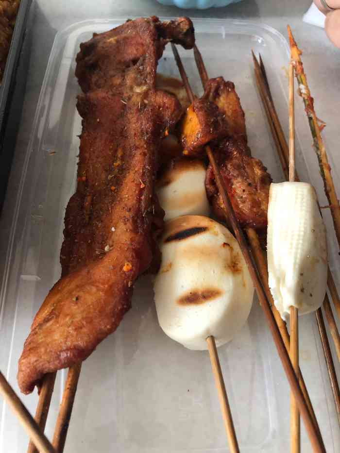 阿木烧烤(殷高西路店)-"不算踩雷的店铺,大多数菜品都挺好吃「雪花.