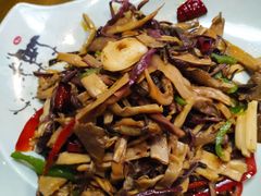 -小厨子私房菜·云南美食店