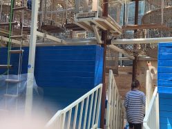 -PIPIKINGDOM皮皮王国欢乐号(欢乐海岸购物中心店)