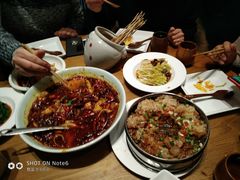-峨嵋小镇·川菜(勒泰中心店)